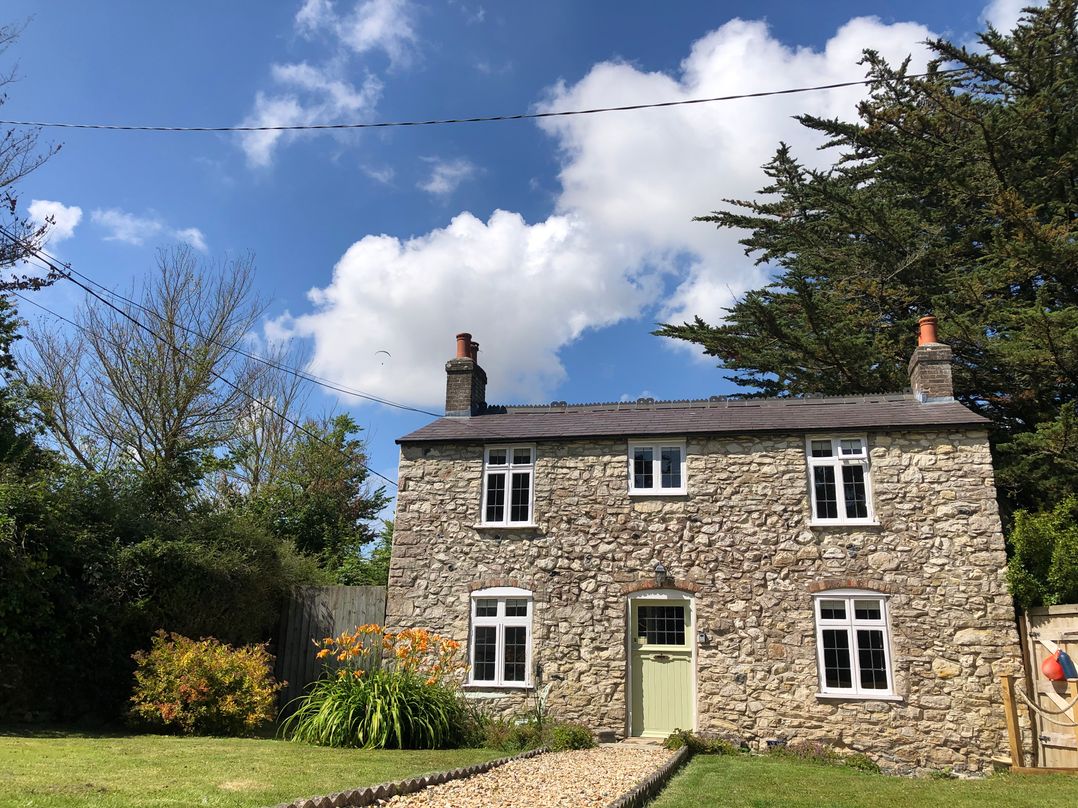 Norden Cottage, Osmington - Sleeps 5 guests