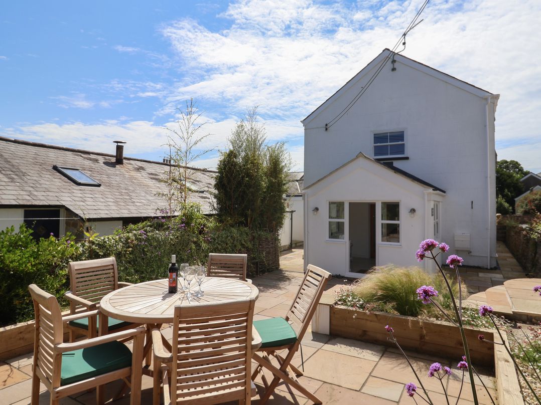 Backlands Farmhouse