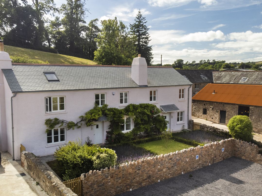 Lower Well Farm House