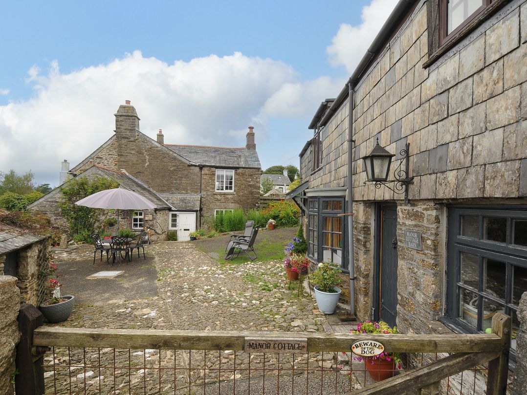 Manor Cottage Barn