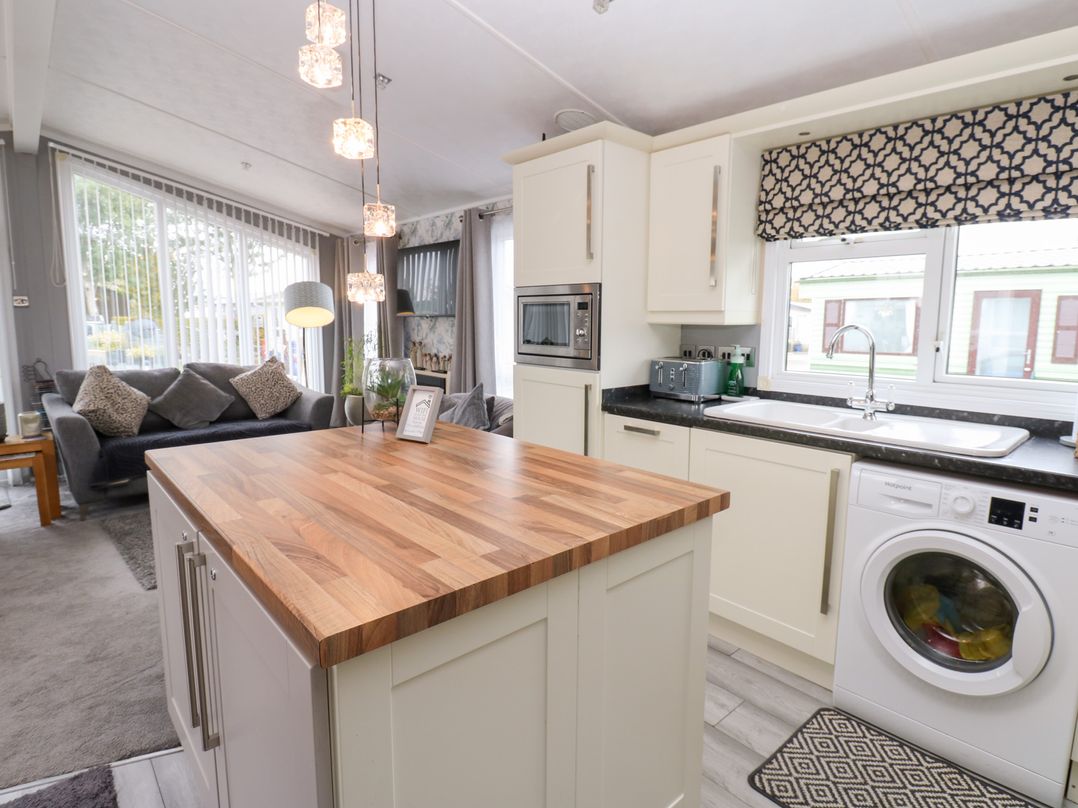 A and C Lodge-Plot 21