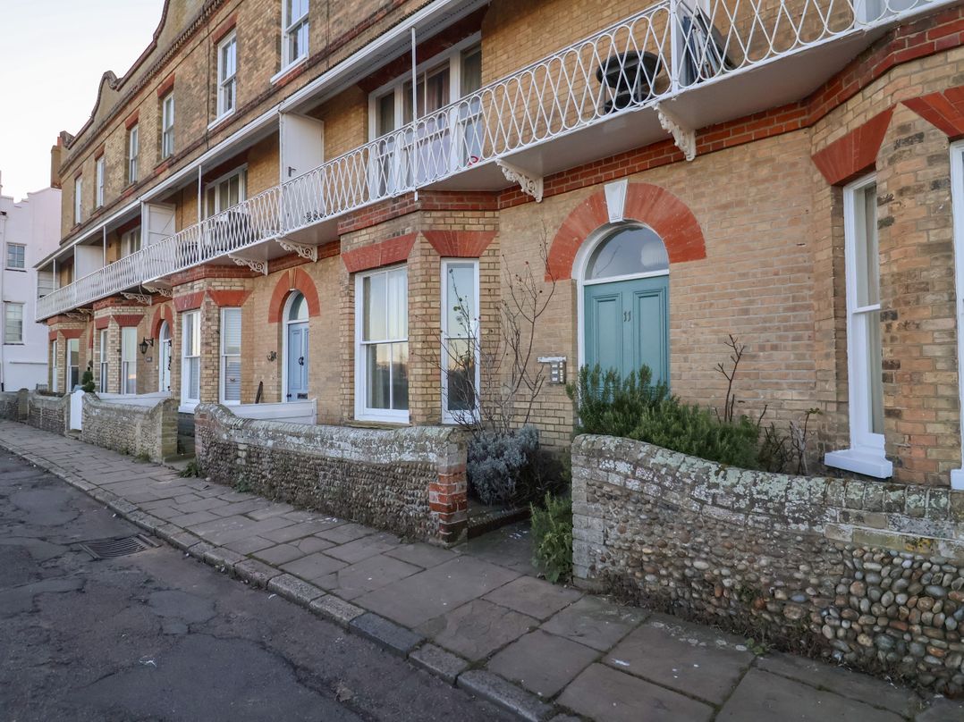 11a Market Cross Place