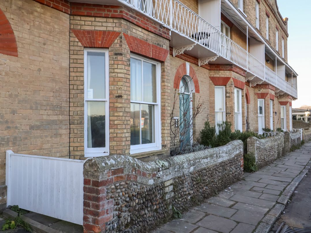 11a Market Cross Place