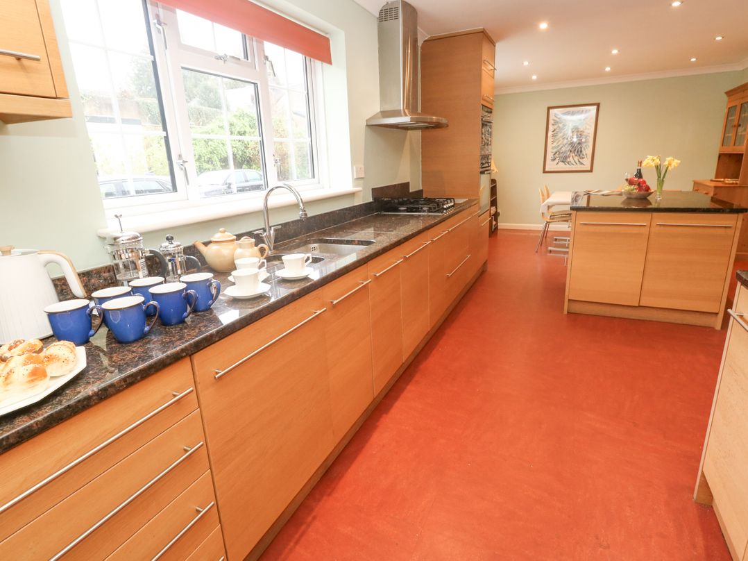 Glyde House