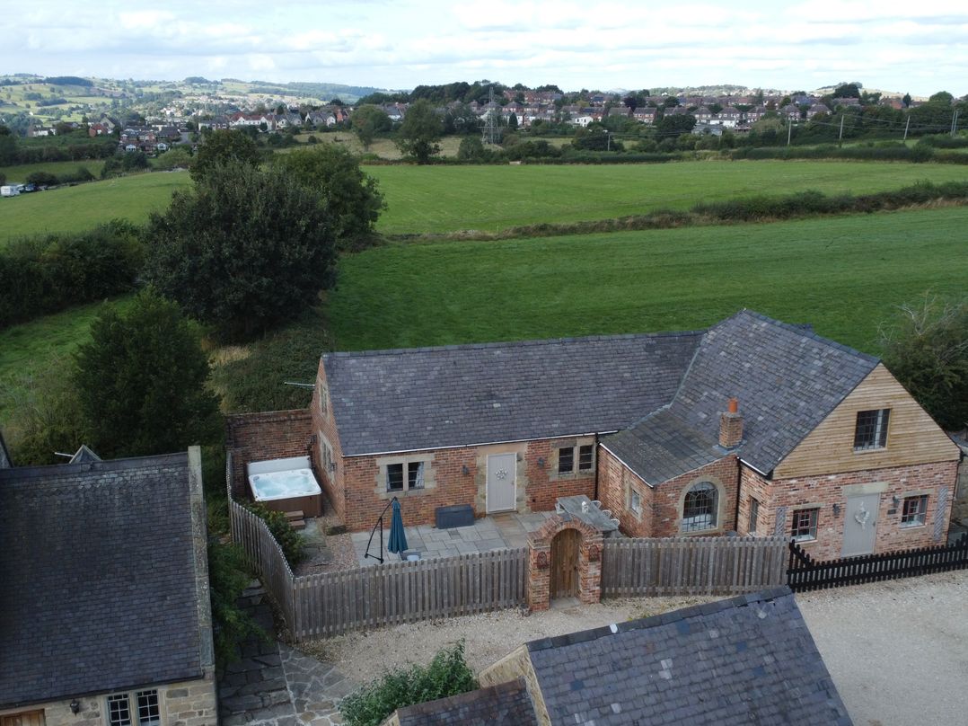 Hunters Lodge at Wildersley Farm