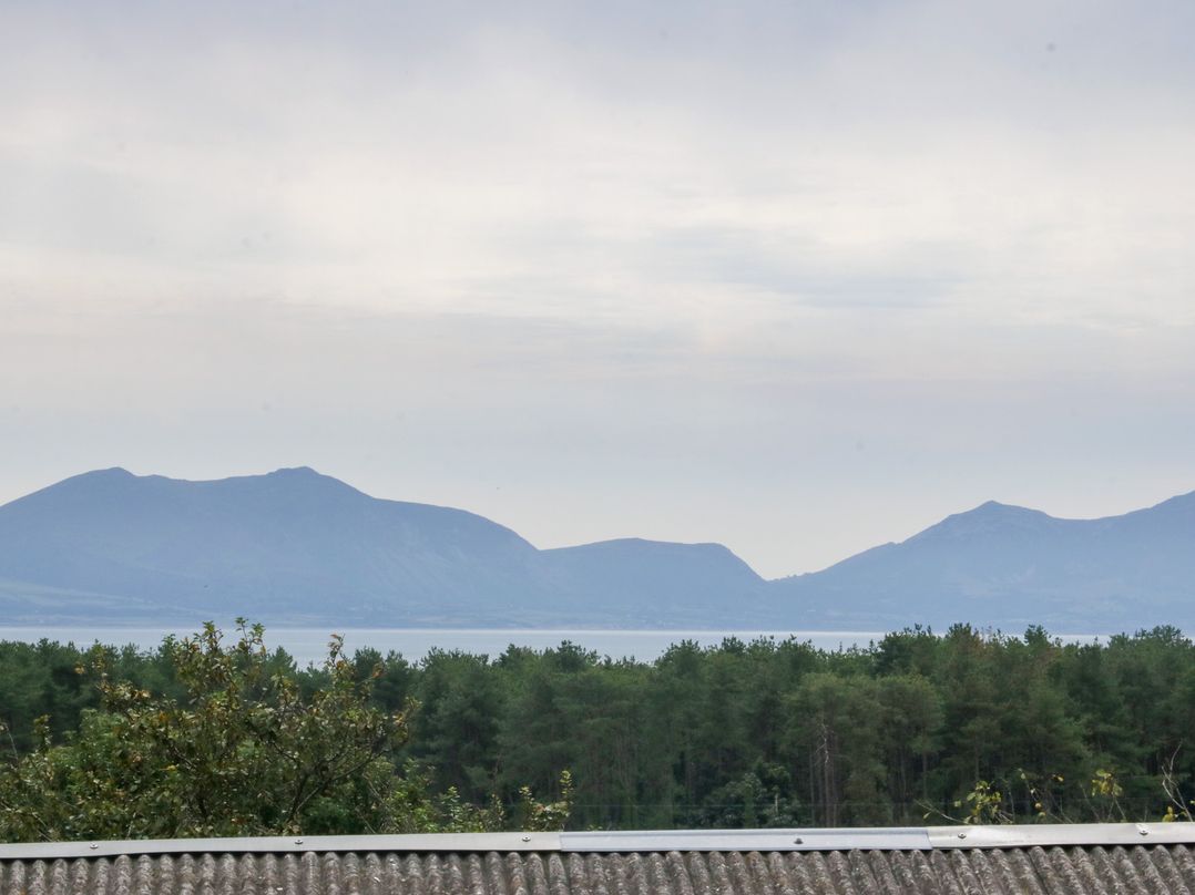 Tir Mawr