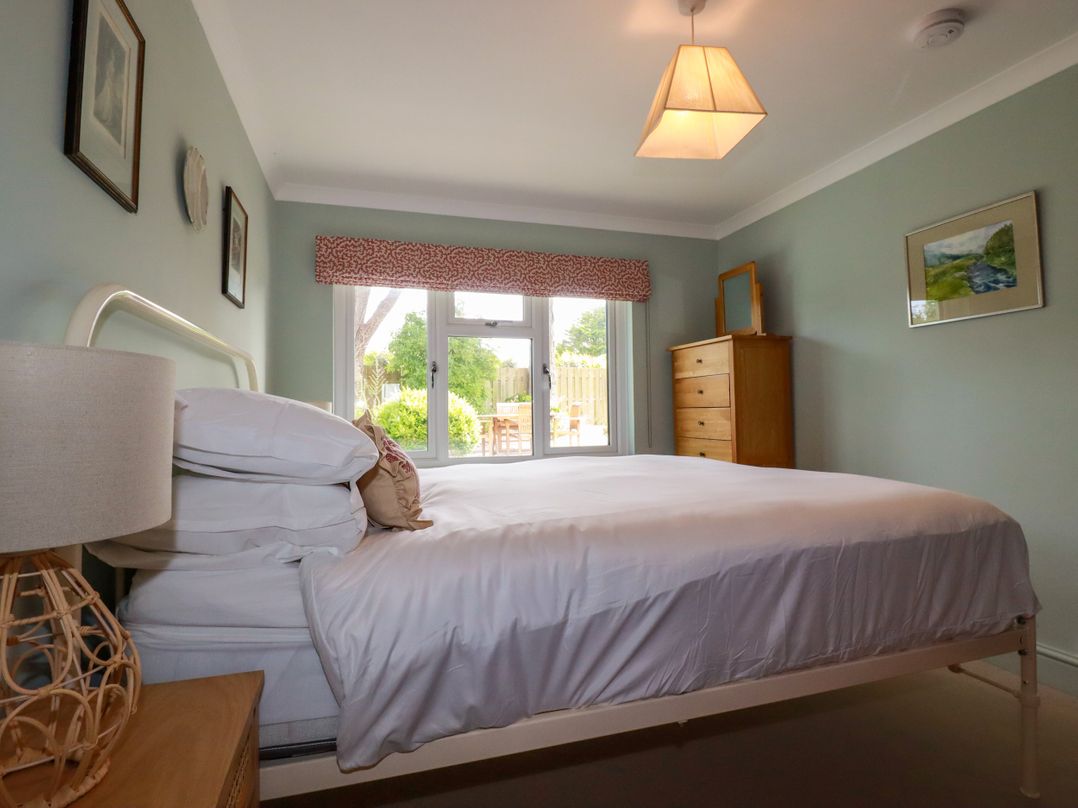 6 Trelawney Court