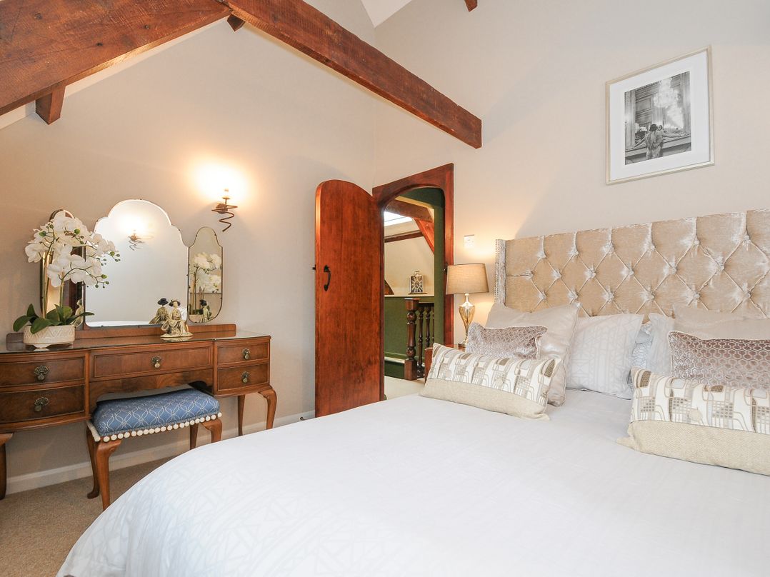 The Old Manor Apartment
