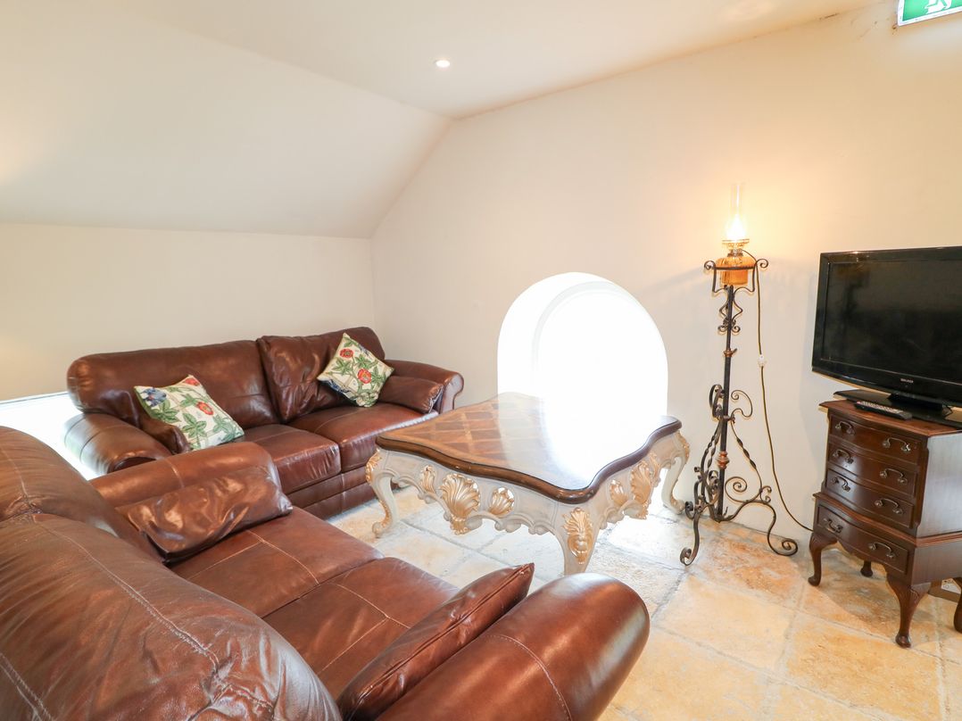 Crea The Mission Hall