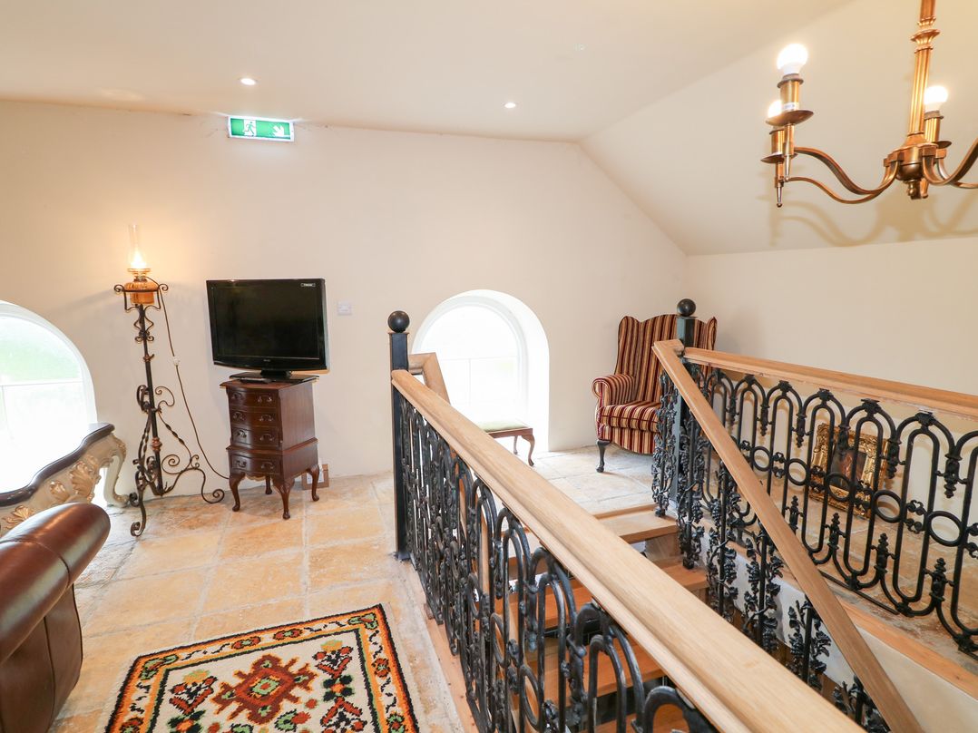 Crea The Mission Hall