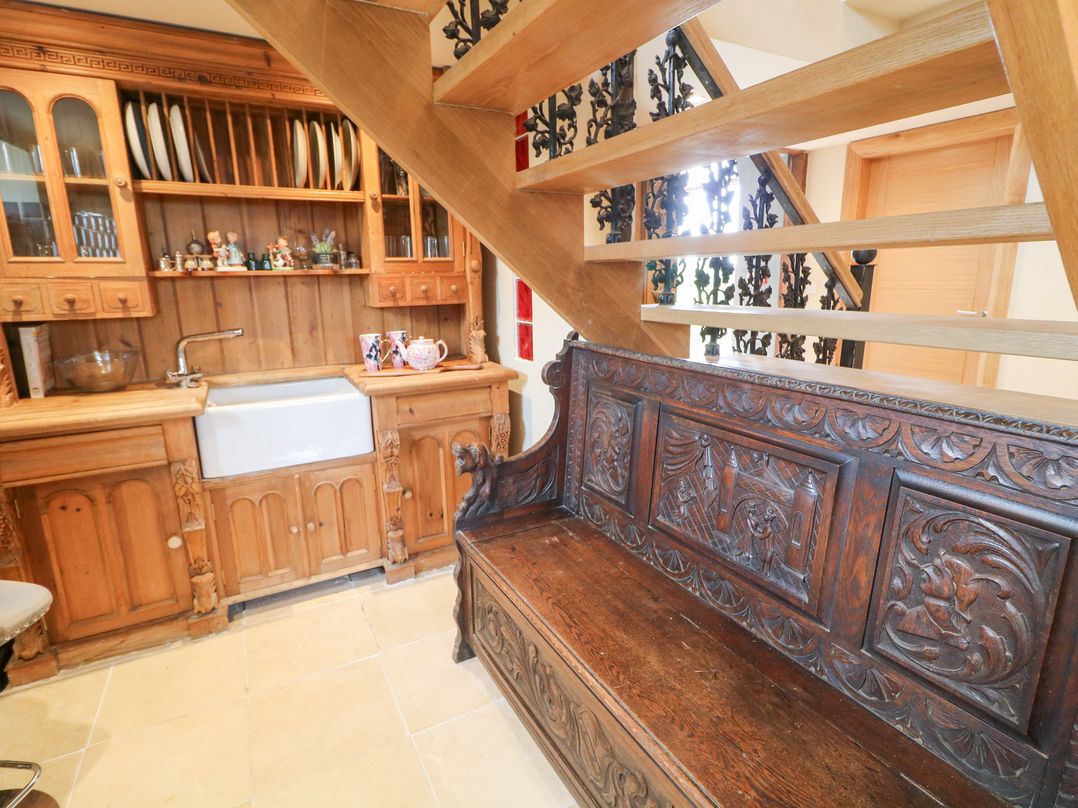 Crea The Mission Hall