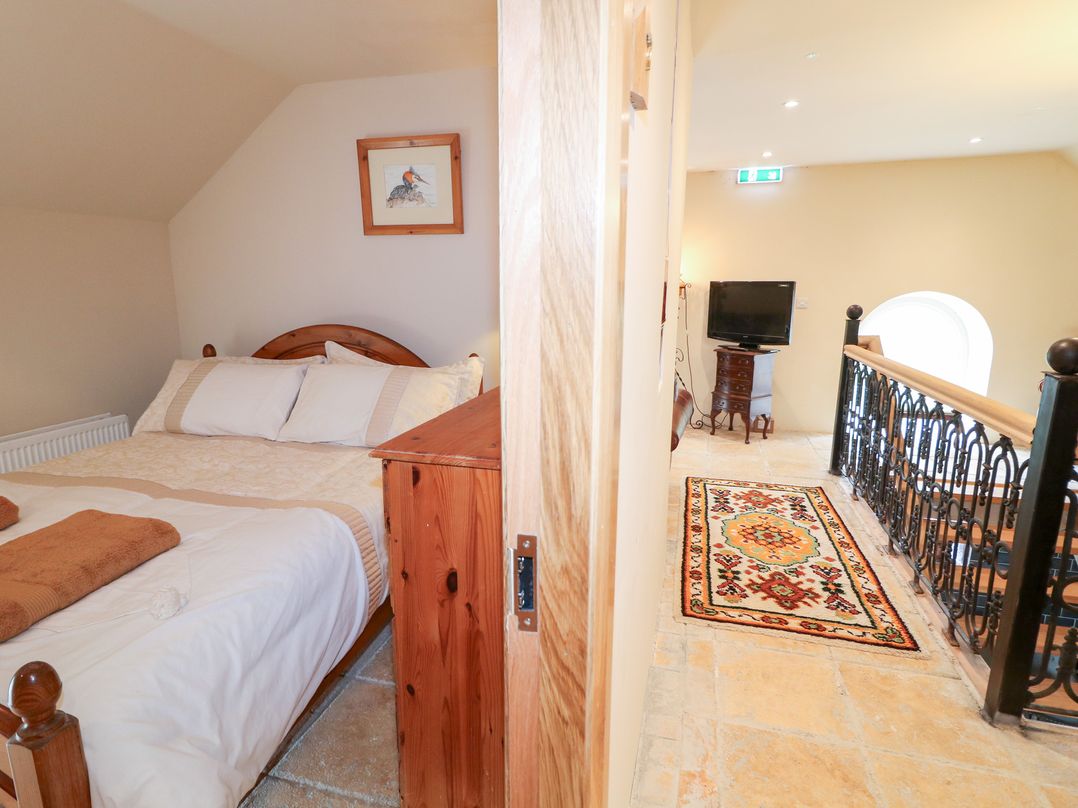 Crea The Mission Hall