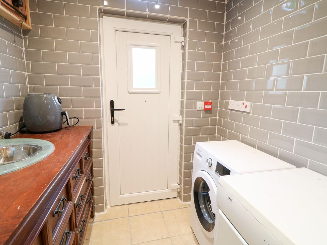 Crea The Mission Hall