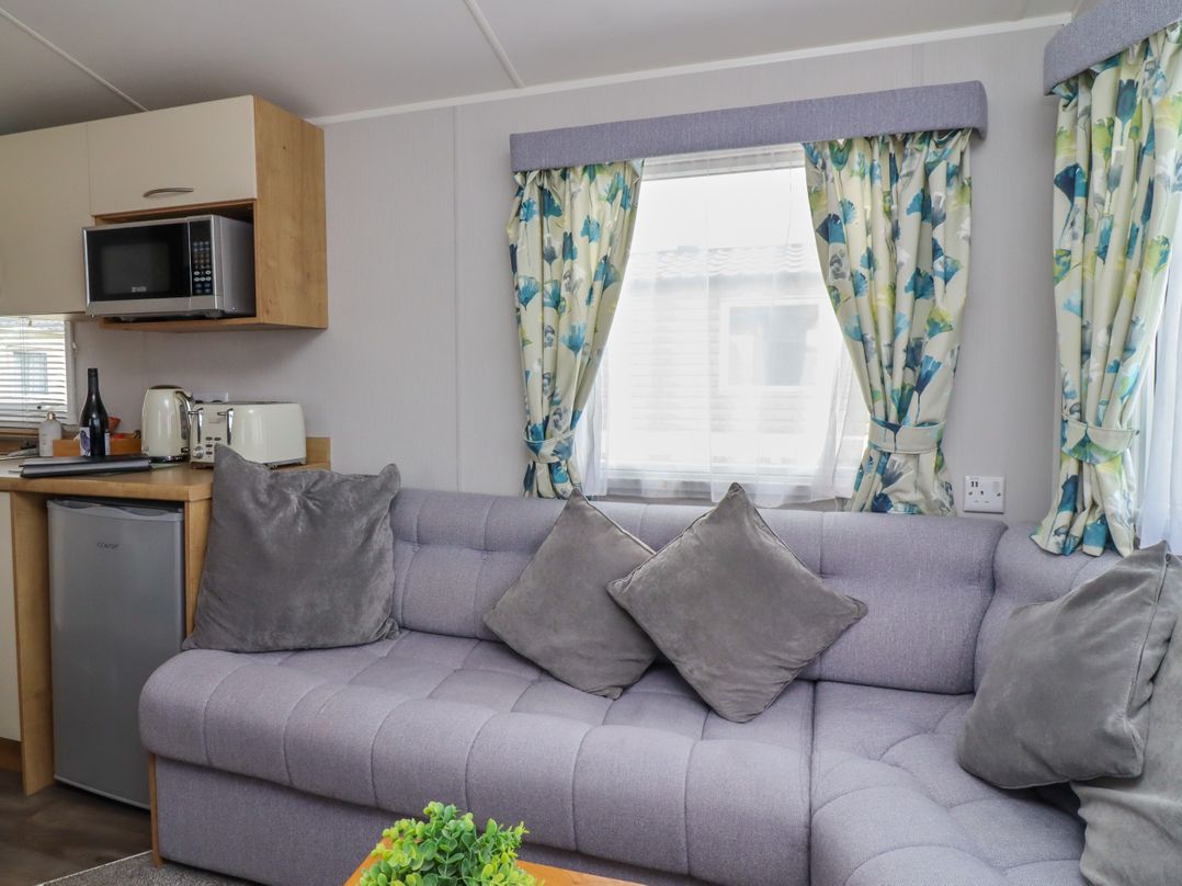 2 Sea View Lodge