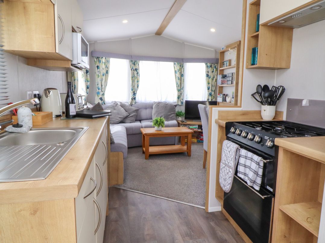 2 Sea View Lodge