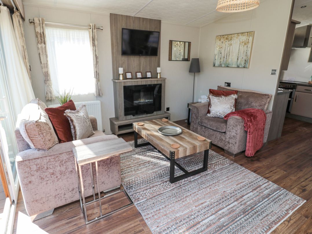 Acorn Lodge