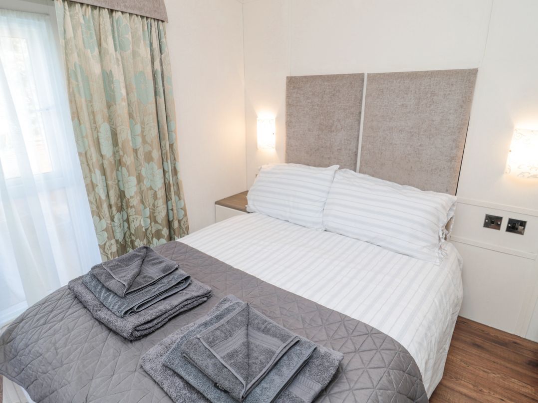 Acorn Lodge