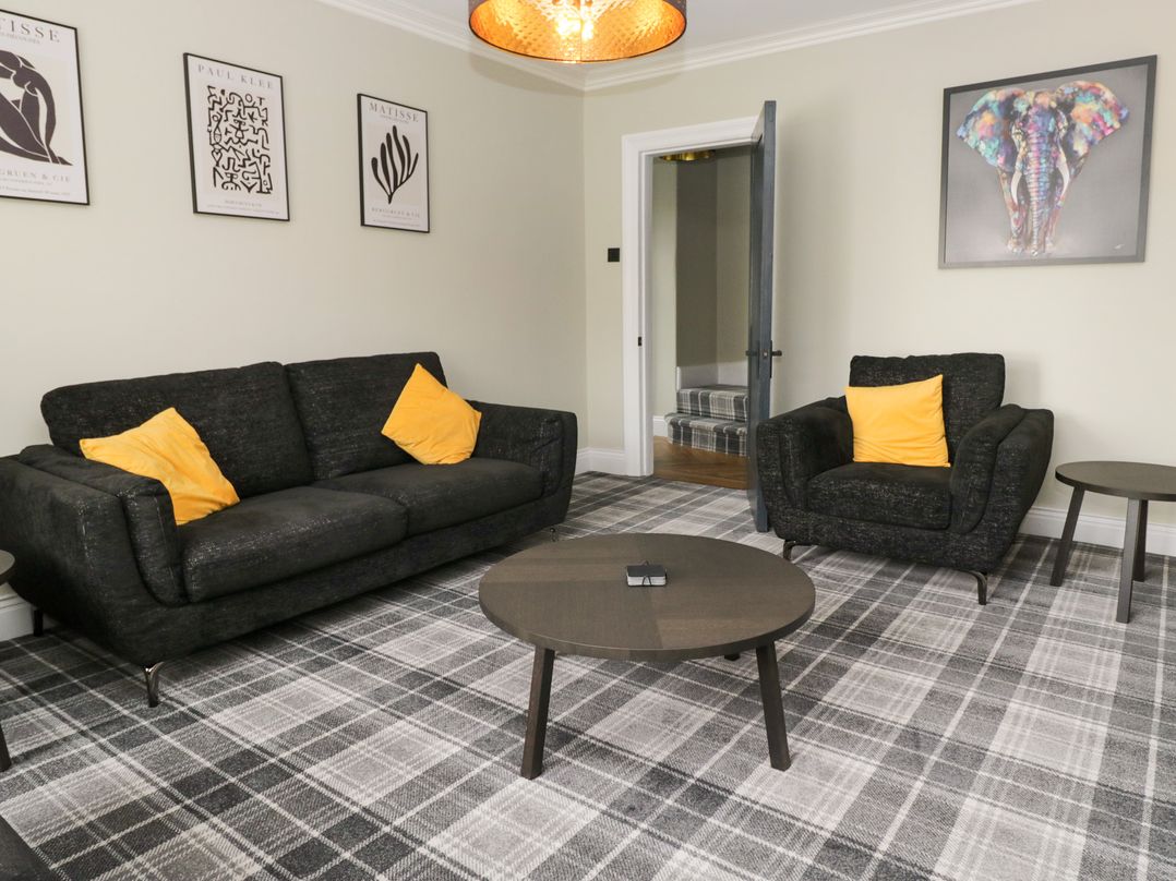 5 Thornbarrow Road