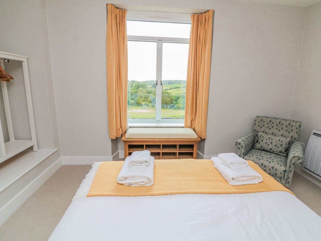 4 The Manor House Hillfield Village