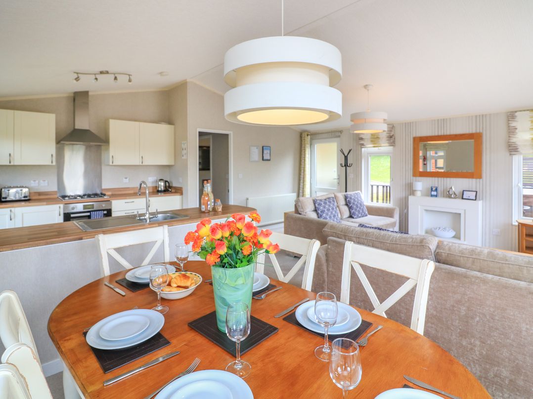 The Poplars - 11 Pool View