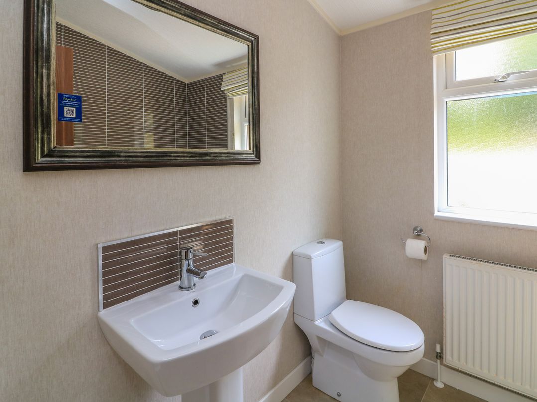 The Poplars - 11 Pool View