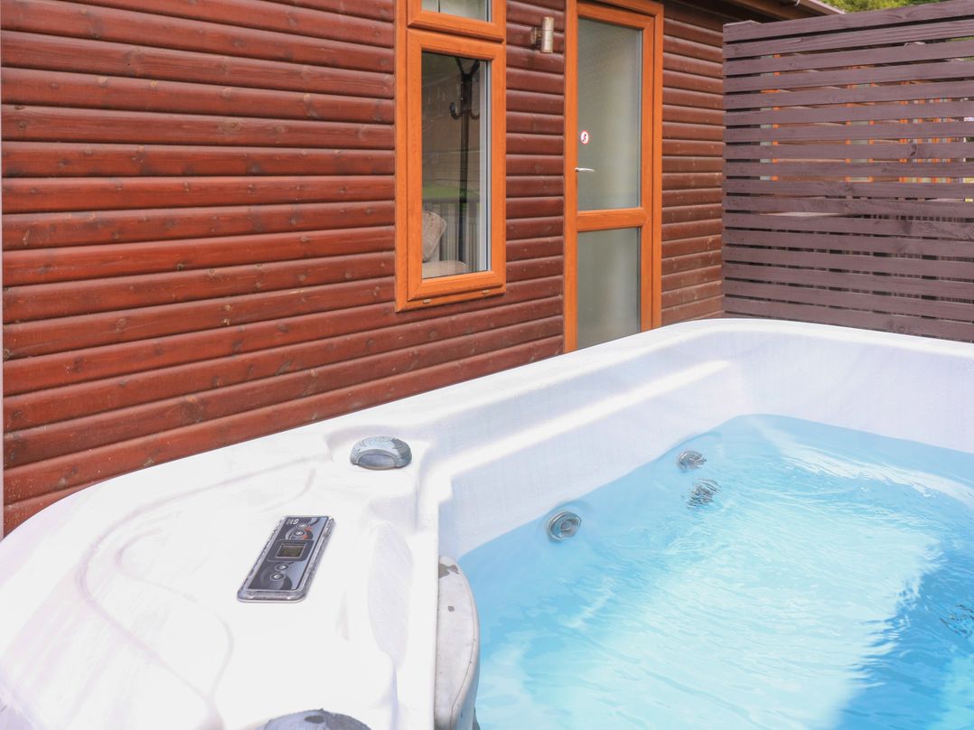 The Poplars - 11 Pool View