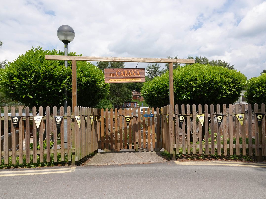 The Poplars - 11 Pool View
