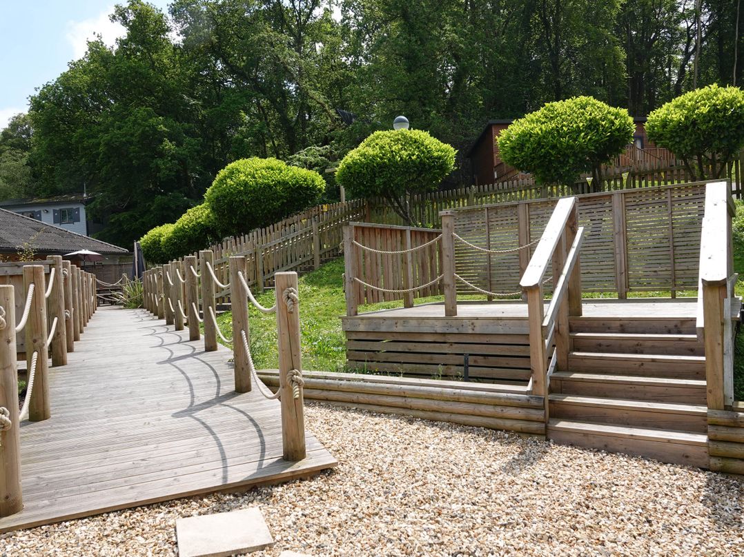 The Poplars - 11 Pool View