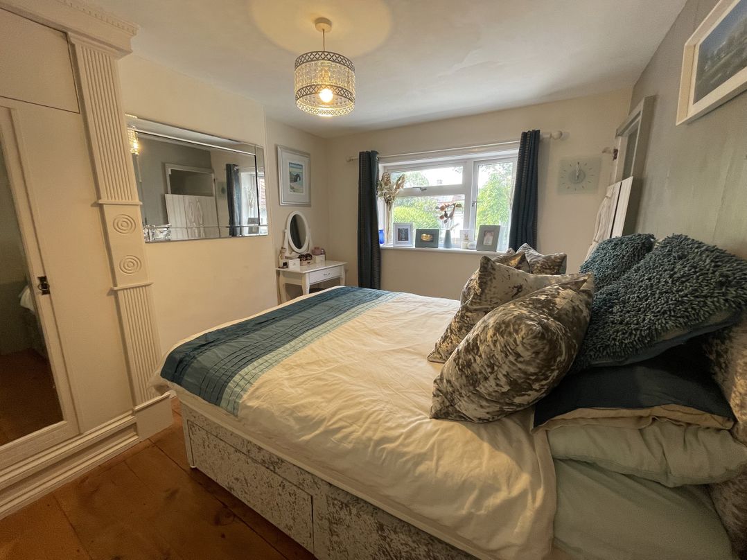 Delightful Dorset House By Wareham River