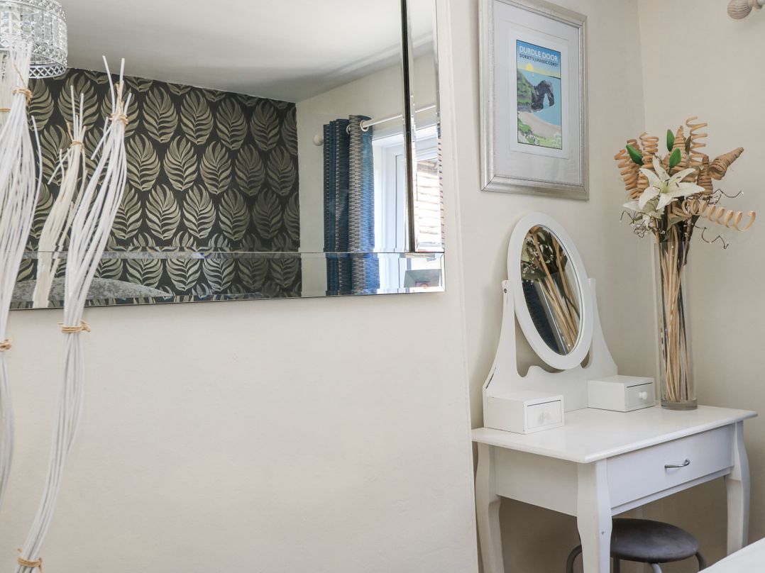 Delightful Dorset House By Wareham River