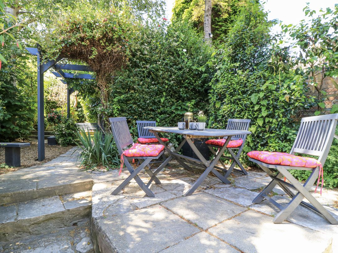 Delightful Dorset House By Wareham River