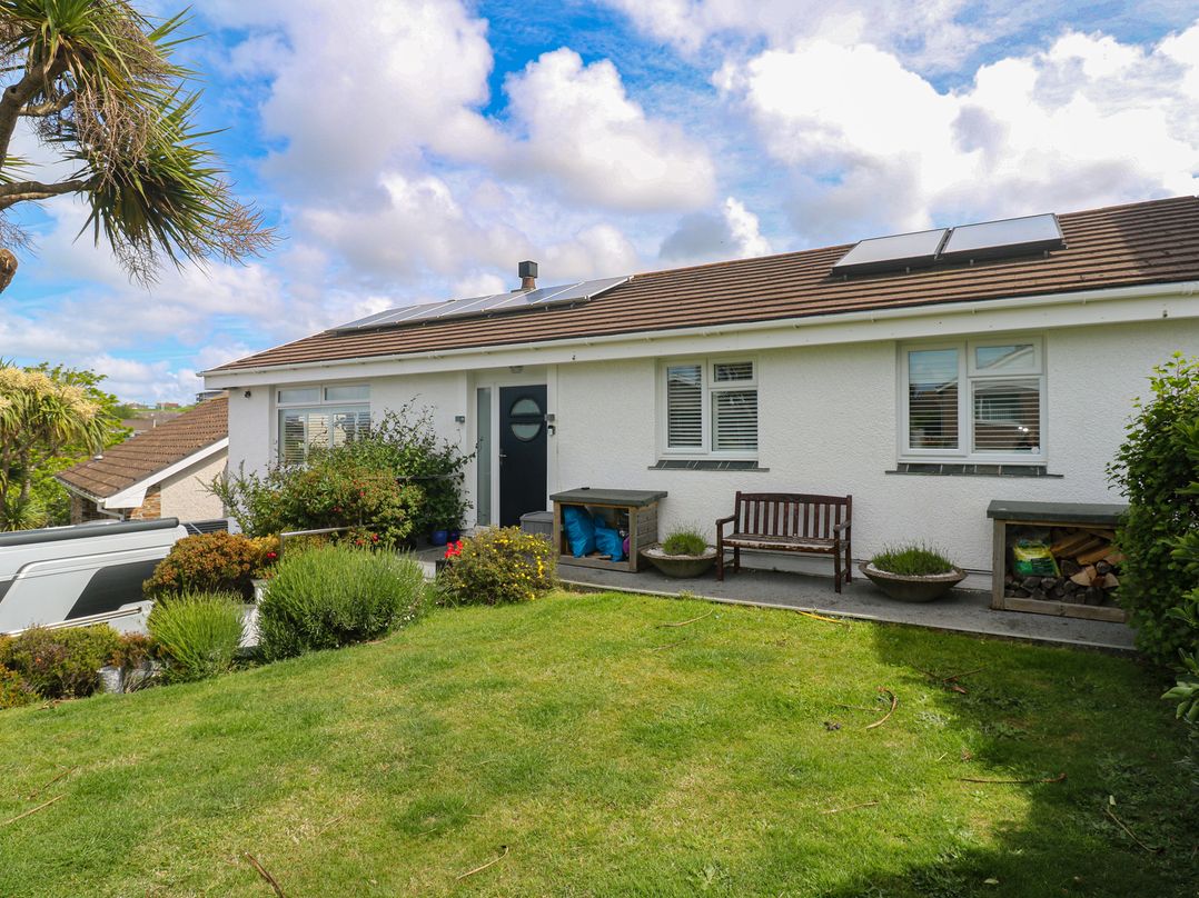 4 Cardell Way