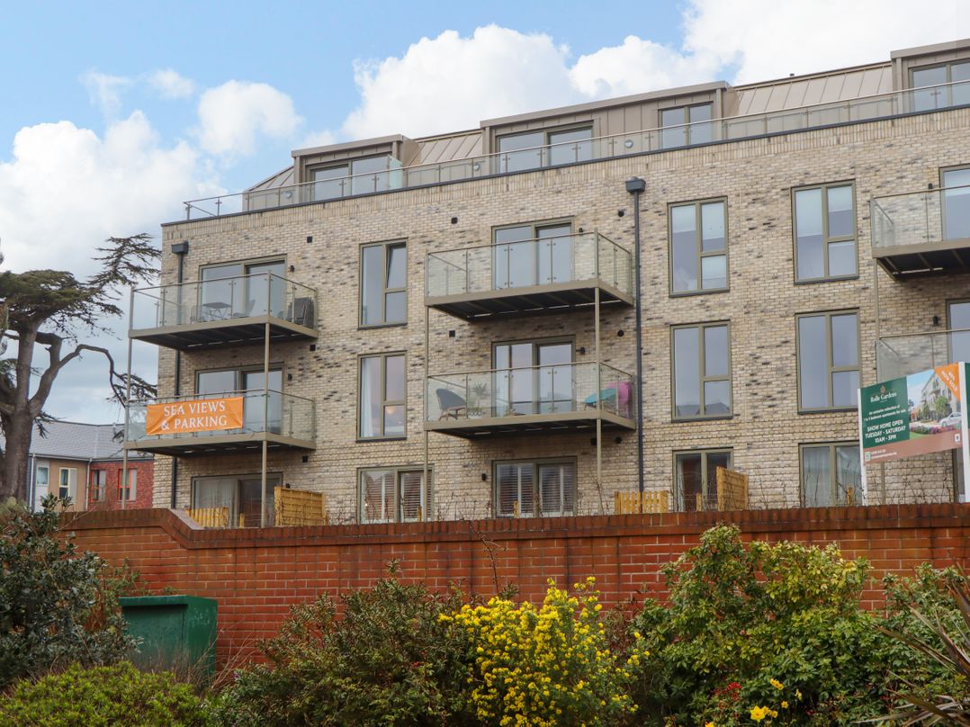 No. 7 Rolle Gardens