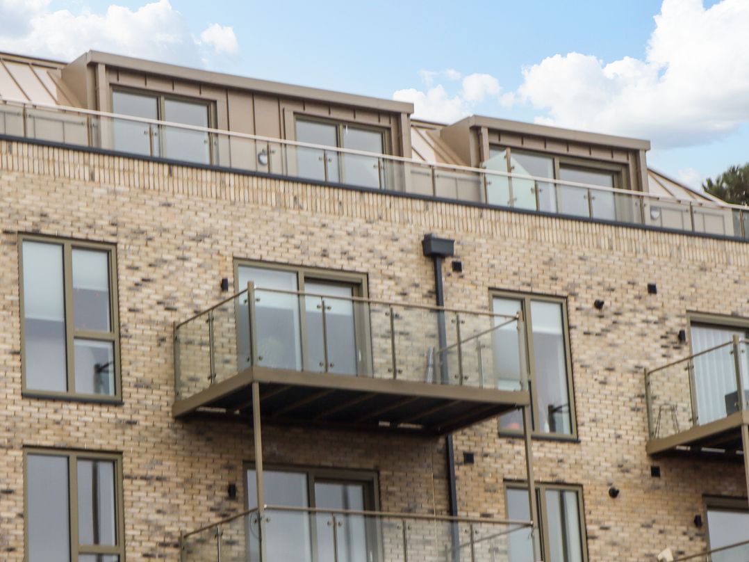 No. 7 Rolle Gardens