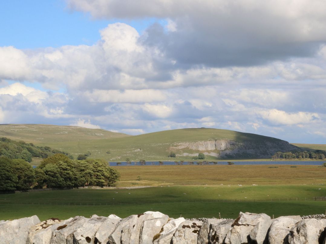 3 Peaks Penyghent Lodge