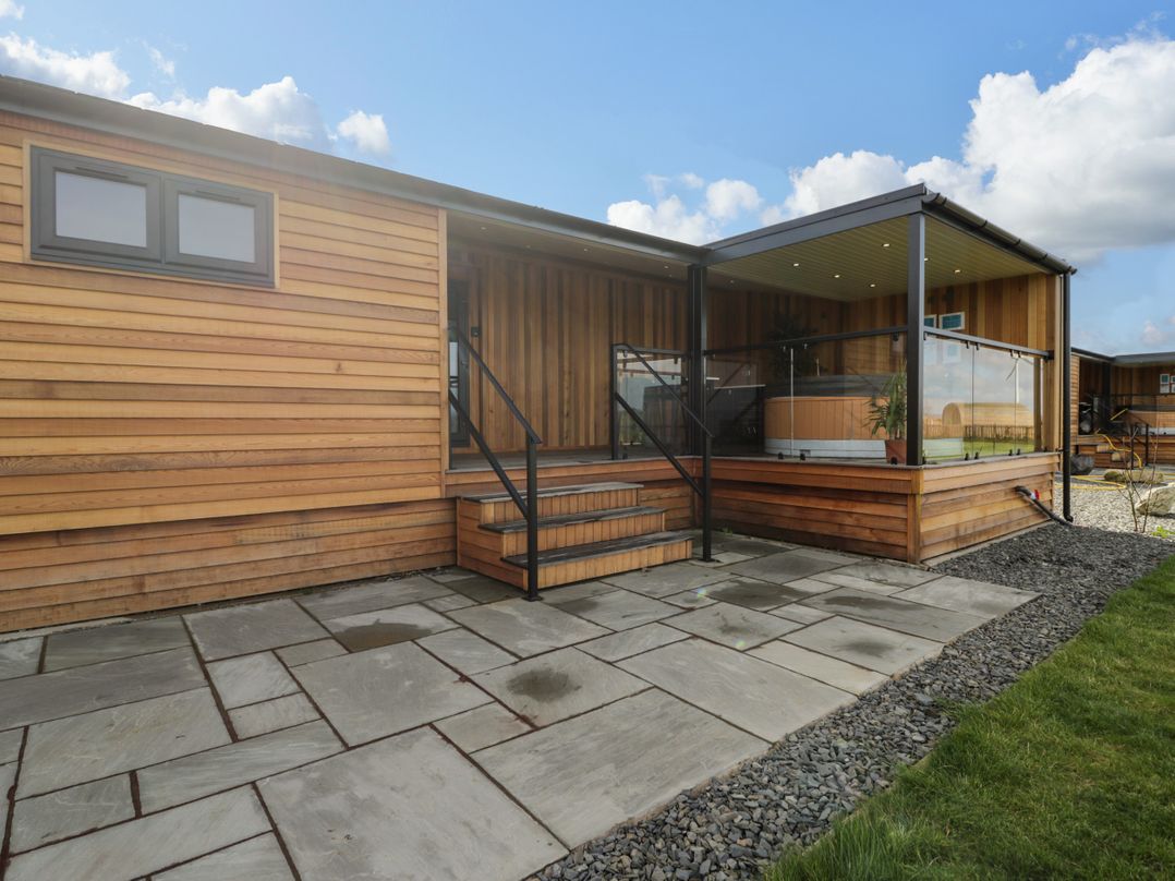 Enia (Lodge 2)