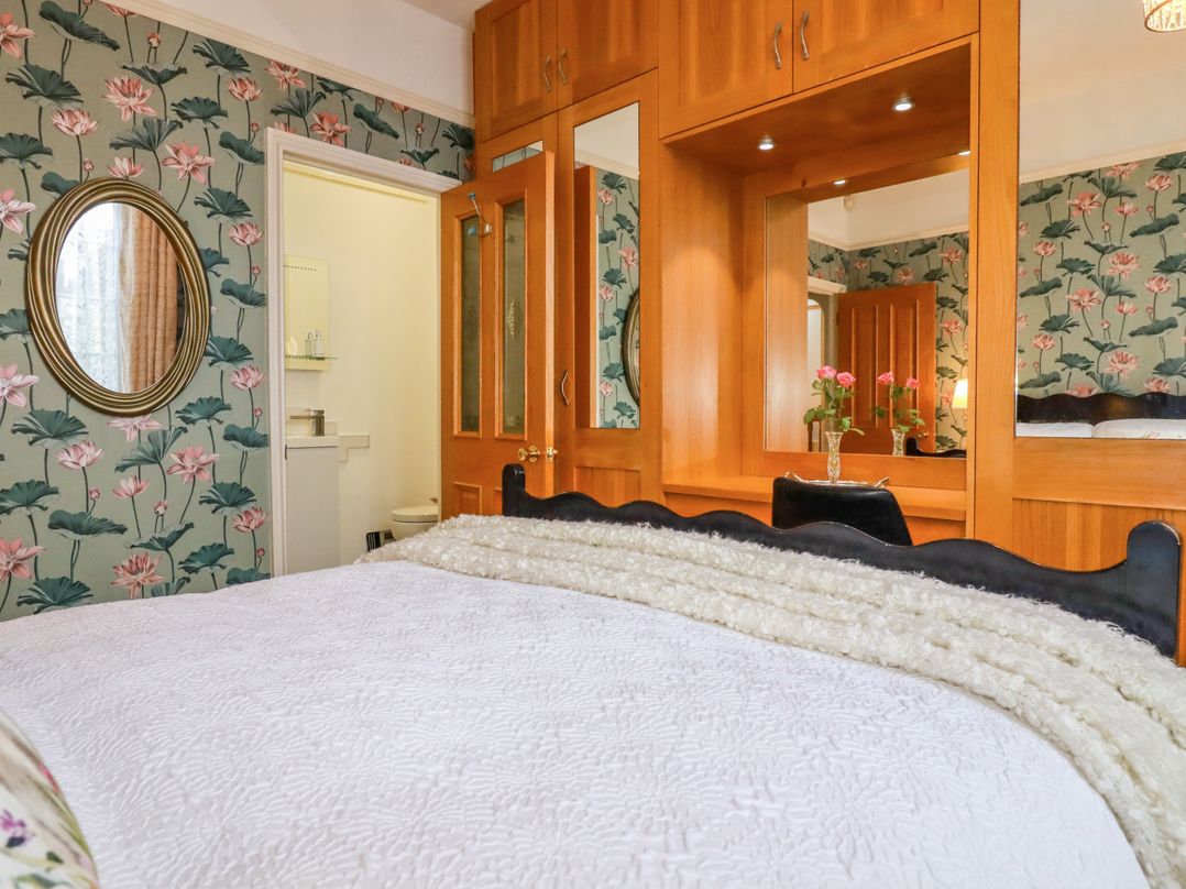 Cathedral View Cottage