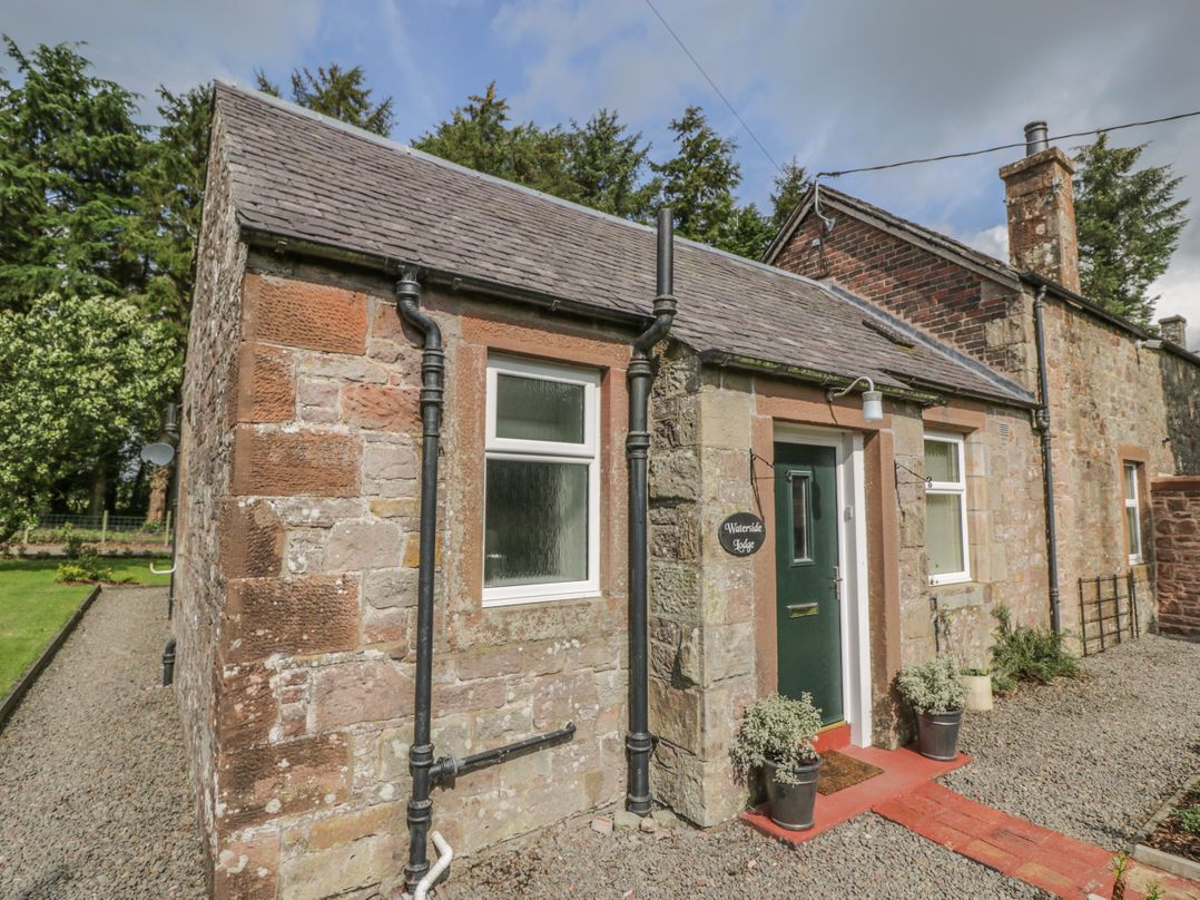 Waterside Lodge
