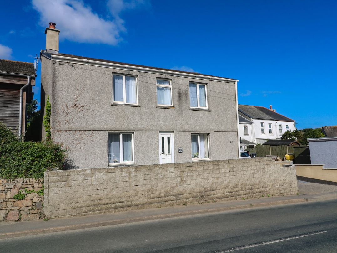 28 Guildford Road