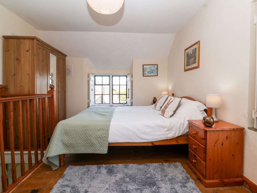 Hyde cottage