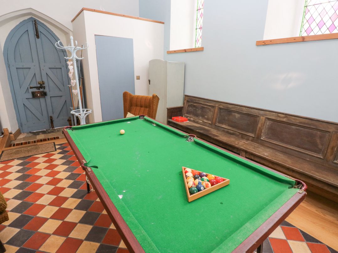 Church Llygad Y Dyffryn
