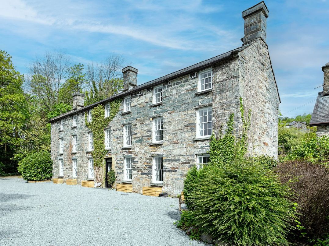 Snowdonia Manor