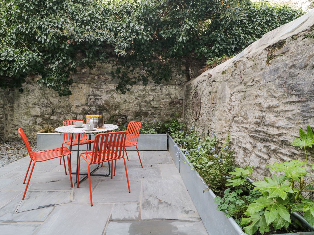 Tamar (Flat 1, Basement) 2 Sussex Place