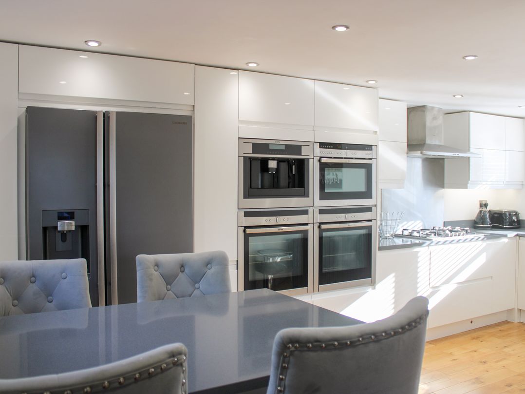 Dog friendly cottage in Salcombe, Devon - Sleeps 6