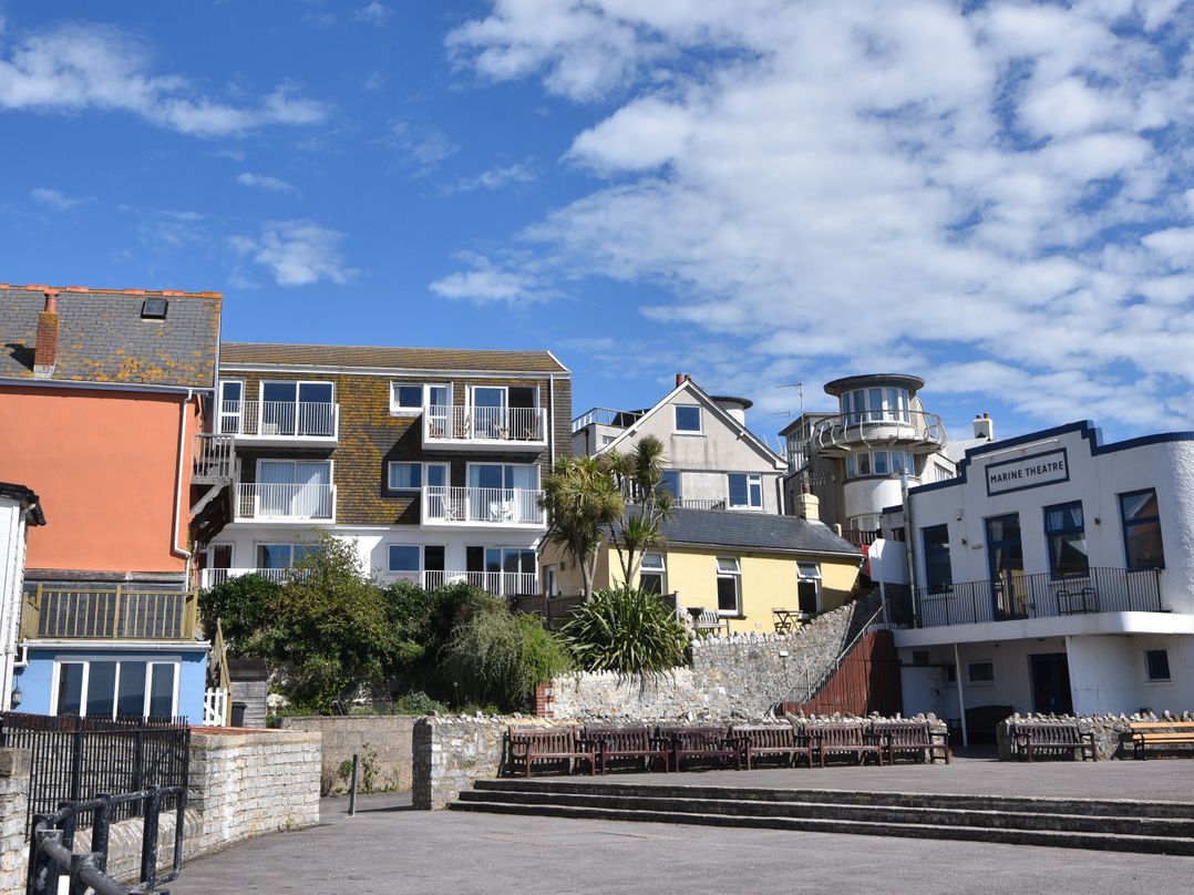 10 Bay View Court