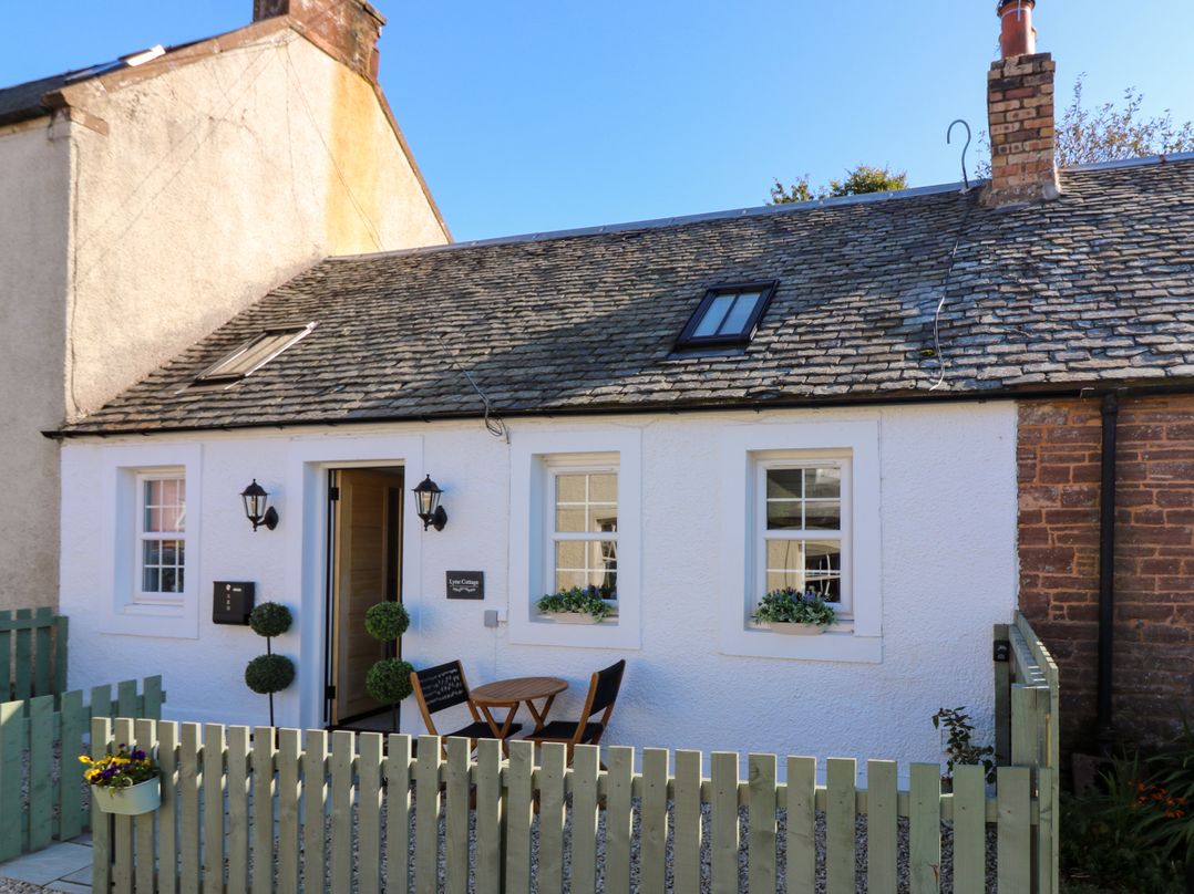 Lyne Cottage, The Retreat