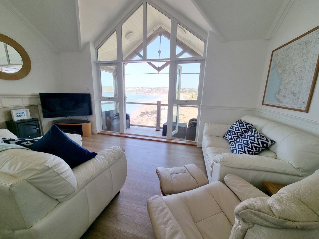 Seaview Beach Apartment, 11 Thurlestone Rock