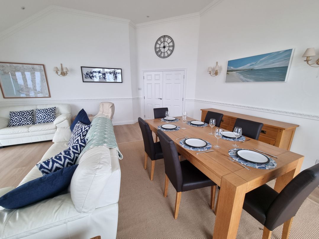 Seaview Beach Apartment, 11 Thurlestone Rock