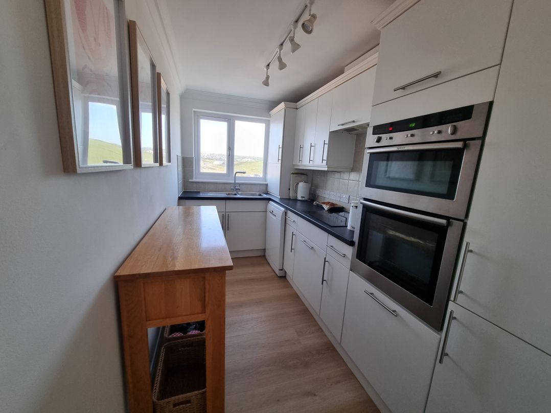 Seaview Beach Apartment, 11 Thurlestone Rock