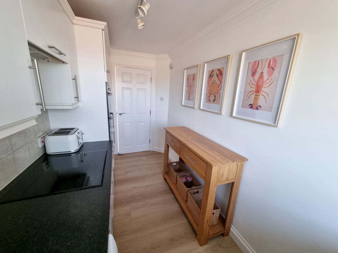 Seaview Beach Apartment, 11 Thurlestone Rock